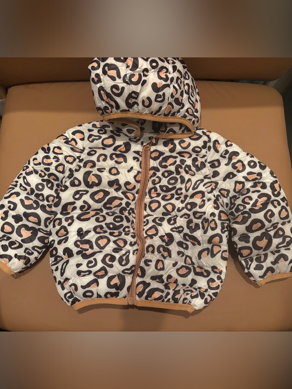 Girls 24m/2T lightweight leopard print Insulated Puffer jacket size 90 cm